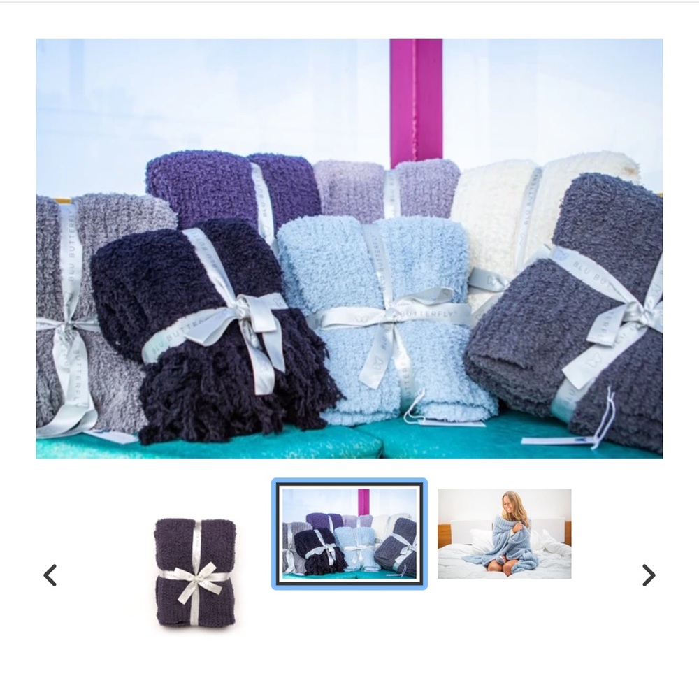 Luxury fluffy throw blanket ice blue 🦋